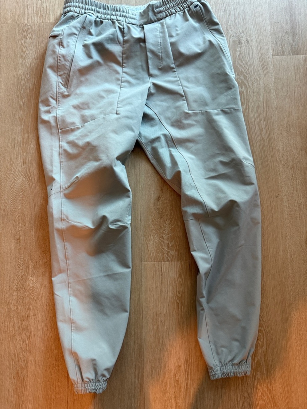 Lululemon license to train jogger